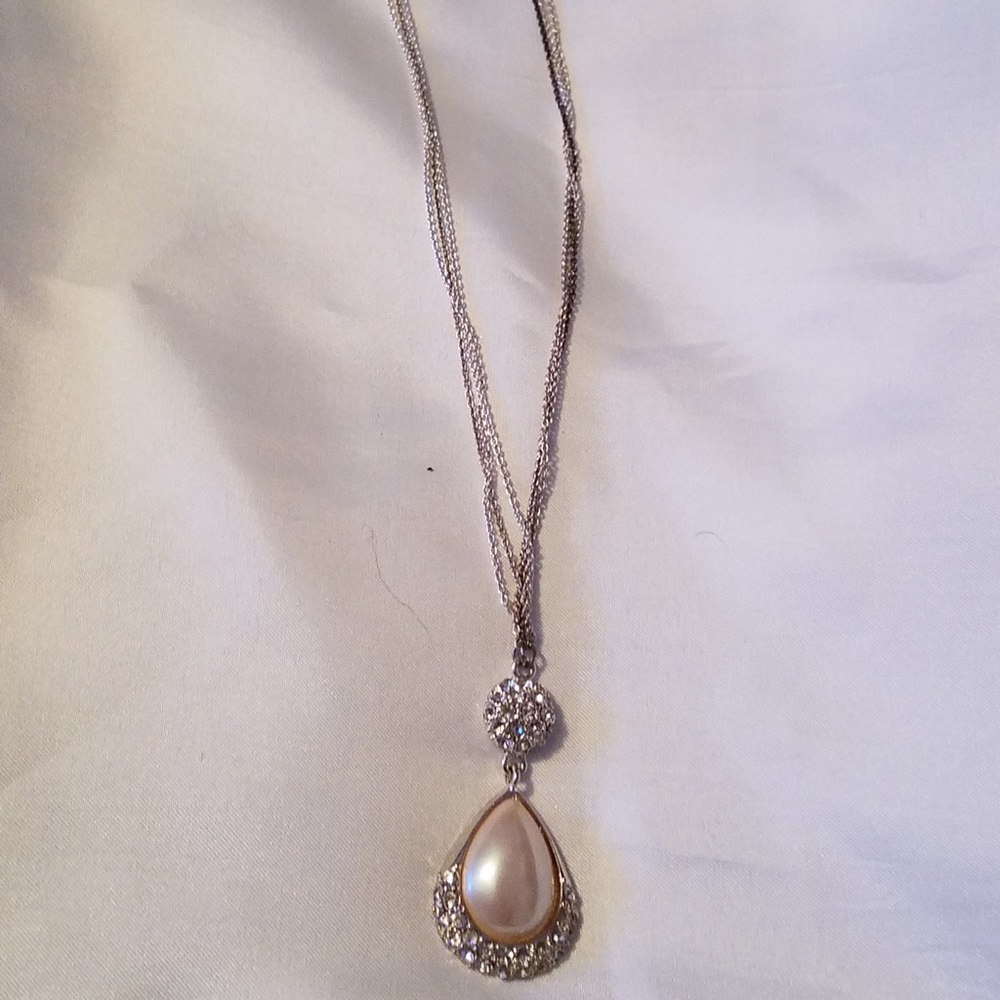 Pendant necklace